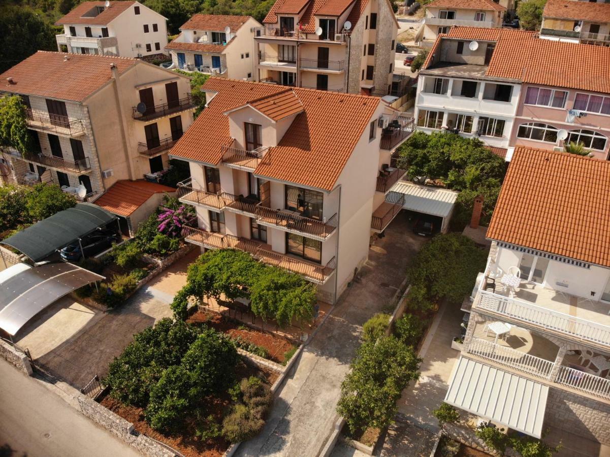 Apartmani Roic 스타리 그라드 외부 사진